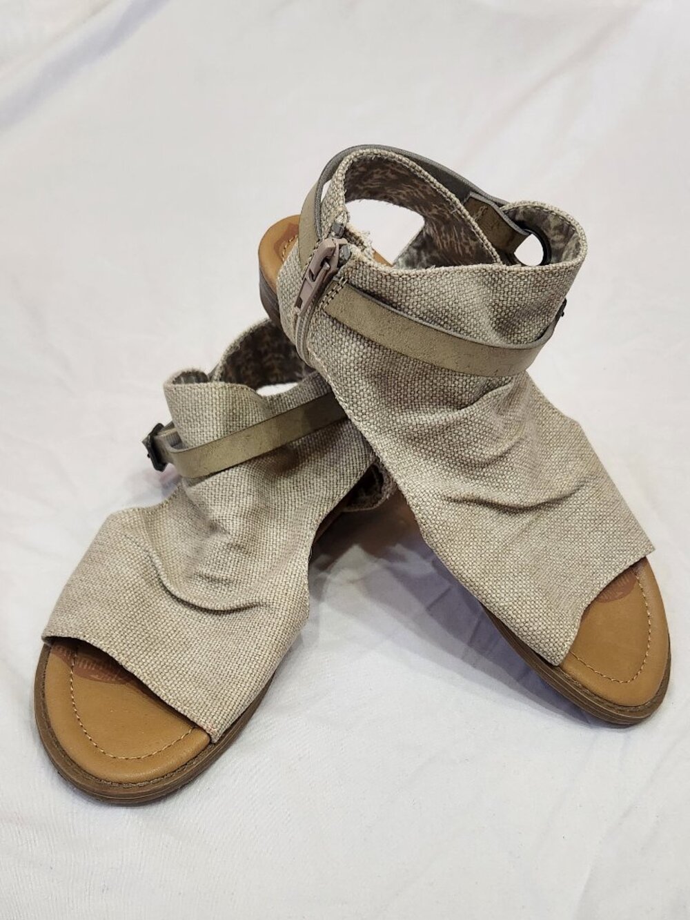Blowfish Malibu Women's Sandal, Canvas 6.5